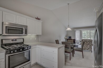 2042 Bryceway Ct NE unit 15, Grand Rapids, MI 49505 - photo 4