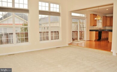 7203 Lyndam Hill Cir, Lorton, VA 22079 - photo 4