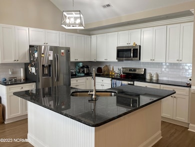 1036 Dearborn Ct, Winterville, NC 28590 - photo 5