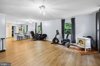 3830 Irongate Ln, Bowie, MD 20715 - photo 3