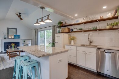 429 Cross St, Carlisle, MA 01741 - photo 4