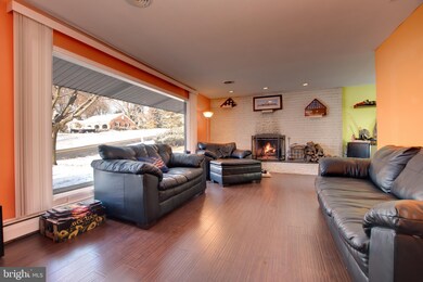 1099 Twin Lakes Dr, Harrisburg, PA 17111 - photo 3