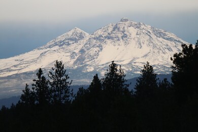 17680 Wilt Rd, Sisters, OR 97759 - photo 2