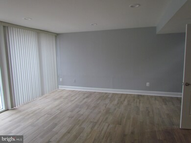 11521 Maple Ridge Rd, Reston, VA 20190 - photo 5