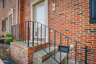 03-1105 E 8th Ave Apt 5-3