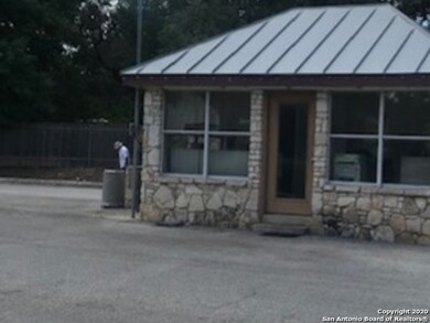 8606 Classic Oaks Ln, San Antonio, TX 78255 - photo 7