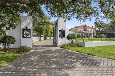 923 E Scenic Dr, Pass Christian, MS 39571 - photo 3