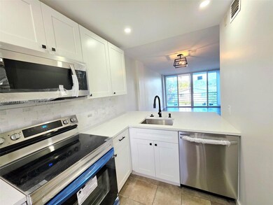 108 Royal Park Dr unit 2H, Oakland Park, FL 33309 - photo 3