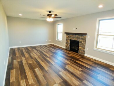 1105 Lucca Ct, Caseyville, IL 62232 - photo 2