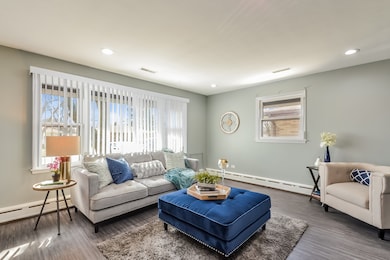 1424 Glenwood Ave unit 3, Waukegan, IL 60085 - photo 3