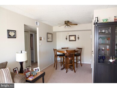 7212 Hilltop Dr unit 98, Brookhaven, PA 19015 - photo 6