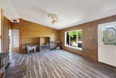 6-web-or-mls-2137SW22nd_JREP_00002