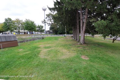 209 Quality Rd, Dupont, PA 18641 - photo 4