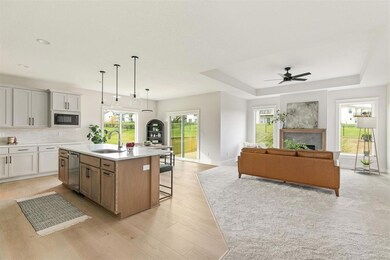 5624 163rd St, Urbandale, IA 50323 - photo 4