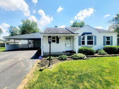 2203 E Sharon Dr, Muncie, IN 47302 - photo 3