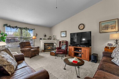 1543 NW Teak Ave, Redmond, OR 97756 - photo 5