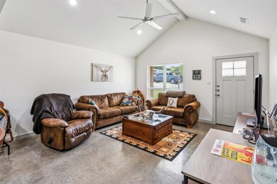 827 Colorado River Dr, Granbury, TX 76048 - photo 7