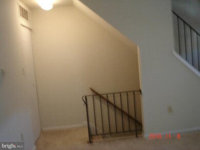 16715 Chowning Ct, Woodbridge, VA 22191 - photo 6