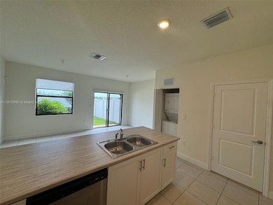 11325 W 34th Way, Hialeah, FL 33018 - photo 5