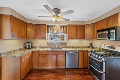 100 Evergreen Dr, Swansea, MA 02777 - photo 7