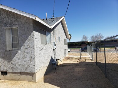0 15845 & 15855 O St unit 24001573, Mojave, CA 93501 - photo 4