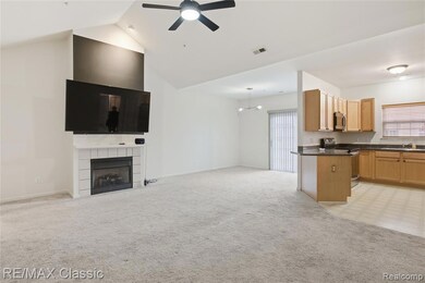 16211 Addington Dr unit 192, Commerce Township, MI 48390 - photo 6