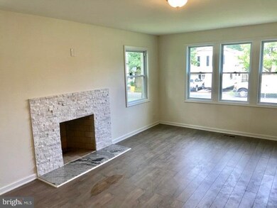 7828 E Shore Rd, Pasadena, MD 21122 - photo 5