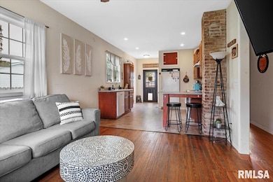 506 W Walnut St, Gillespie, IL 62033 - photo 6