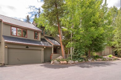 Home sits on a quiet 
cul-du-sac