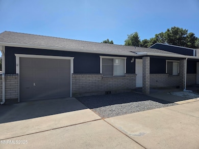 507 Travis Dr front 2
