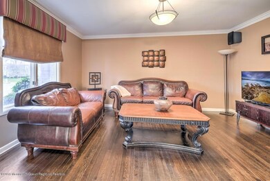 005_LIVING ROOM (1024x685)