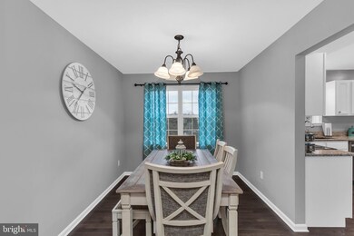 318 Newman St, Strasburg, VA 22657 - photo 7