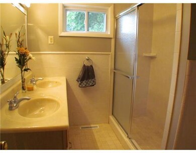 3320 Parkview Ave, Lansing, MI 48910 - photo 7