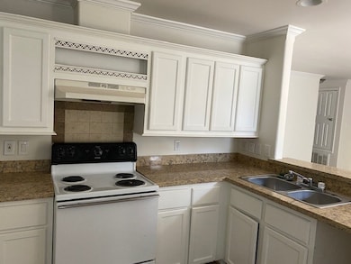 8715 Compton St unit B, Houston, TX 77016 - photo 5