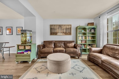 163 Langdon Farm Cir, Odenton, MD 21113 - photo 4