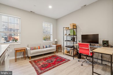 2006 Pine St unit 2, Philadelphia, PA 19103 - photo 4