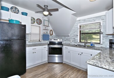 8813 S Coyote Hills Ln, Claremore, OK 74017 - photo 6