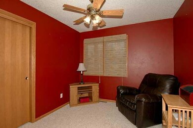 3021 Timber Hill Ct, Des Moines, IA 50320 - photo 5