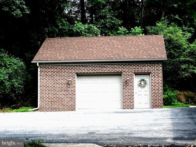 315 Lindman Dr, Chambersburg, PA 17202 - photo 7