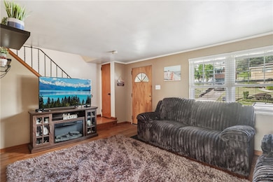 2130 Parklyn St, Pittsburgh, PA 15234 - photo 4