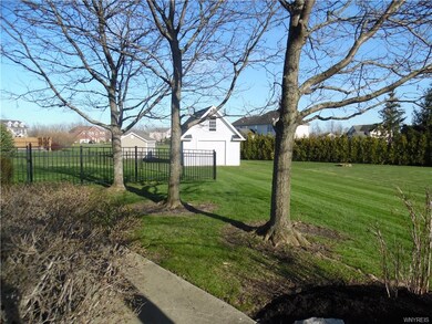 6961 Goldfinch Ct, North Tonawanda, NY 14120 - photo 7