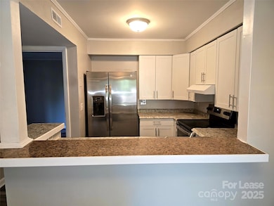 4608 Sharon Chase Dr unit C, Charlotte, NC 28215 - photo 4