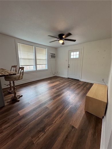 1300 Antone St unit A, Bryan, TX 77803 - photo 6