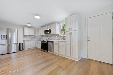 6603 Bo Peep Dr N, Jacksonville, FL 32210 - photo 5