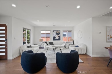 17642 Calvert St, Encino, CA 91316 - photo 2