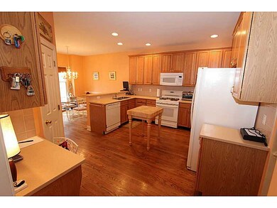 Kitchen. Eat in Kitchen