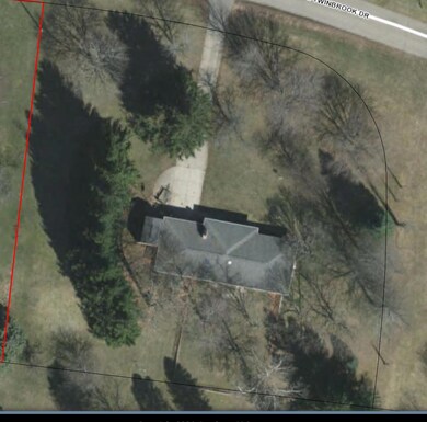 1120 E Twinbrook Dr..