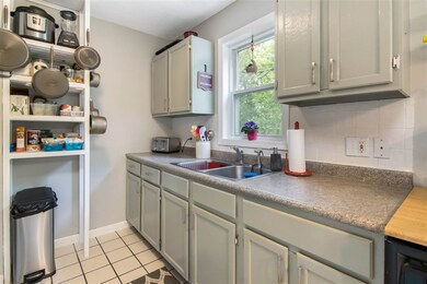 199 James Brown Dr unit 2, Williston, VT 05495 - photo 4