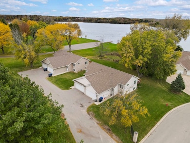 930 Waters Edge Ct, Marshall, WI 53559 - photo 5
