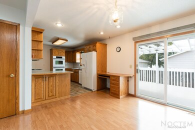 602 South 11th St-7